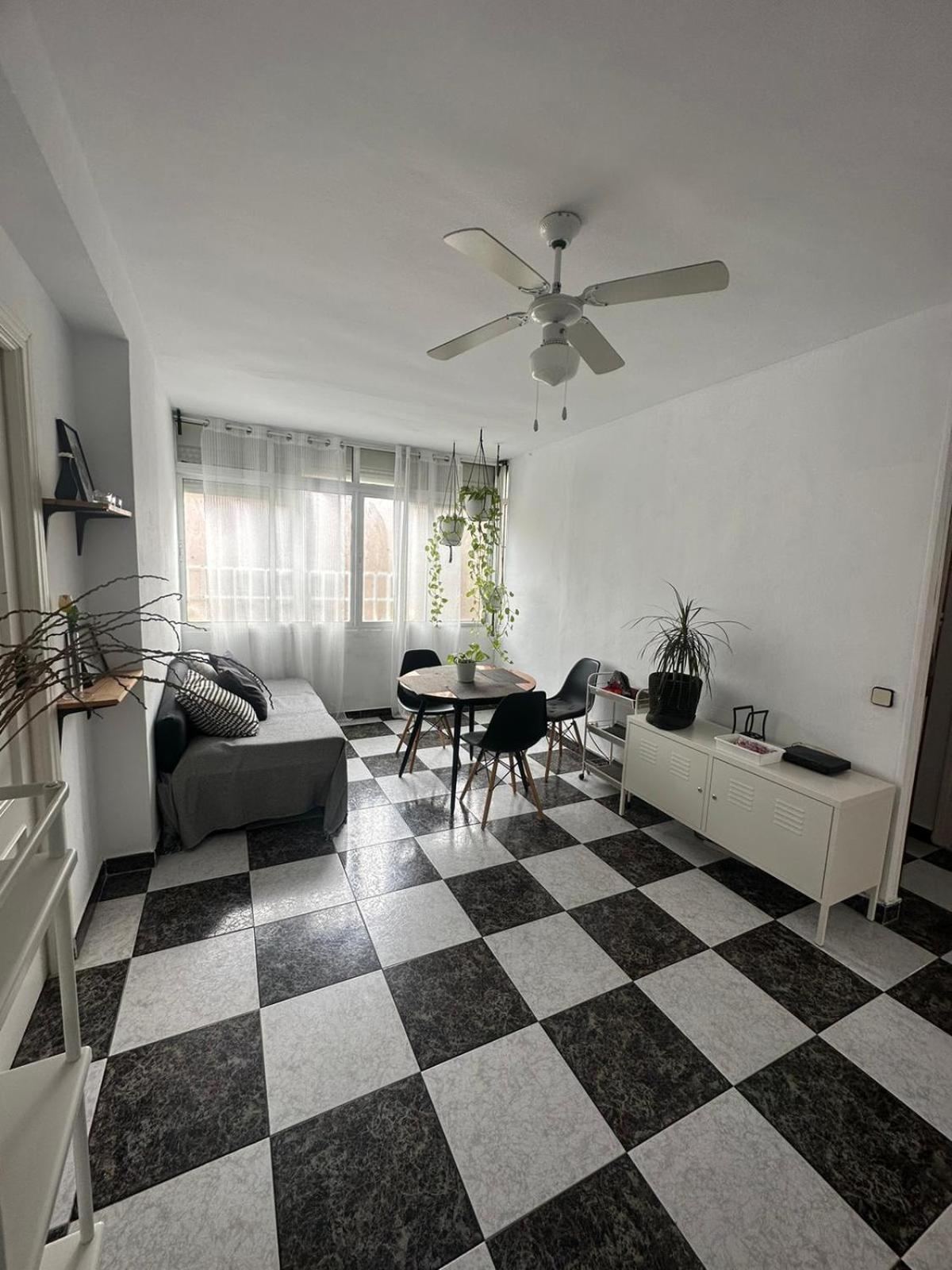 Habitacion 2 En Tercera Planta Sin Ascensor No Es Un Piso Entero! A Compartir Bano Y Cocina! Fuengirola Extérieur photo
